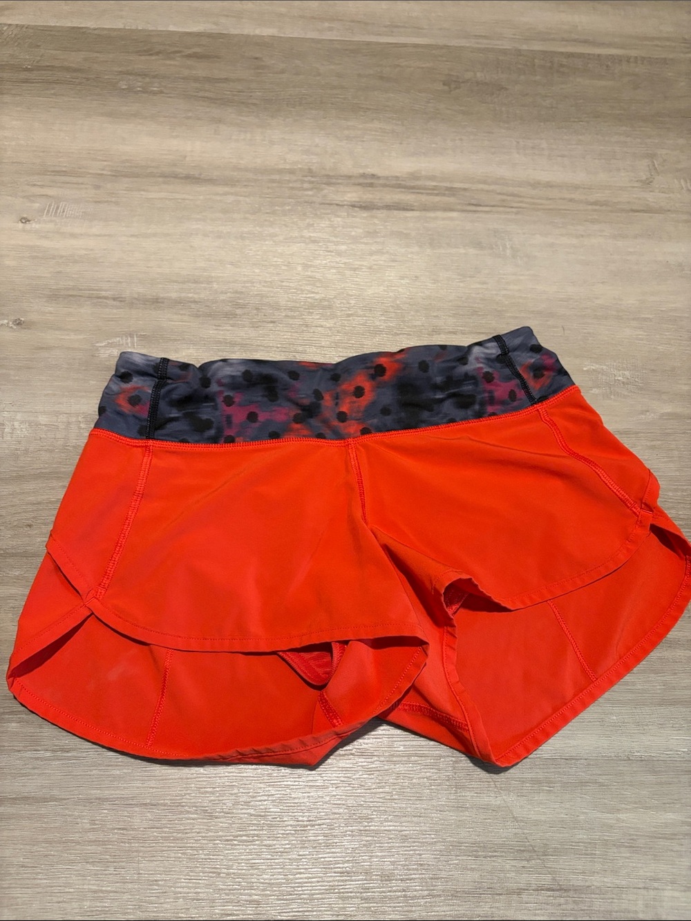 Lululemon Coral SpeedRun shorts with Patterned Waistband